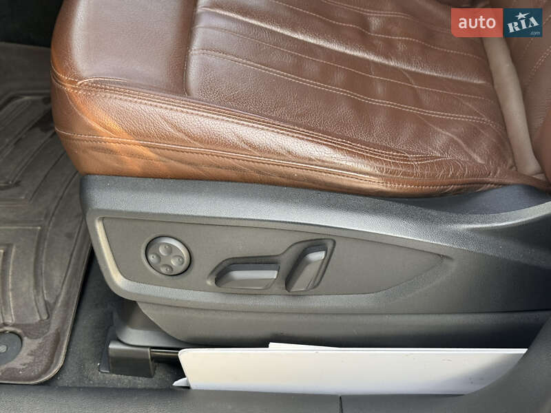 Внедорожник / Кроссовер Audi Q5 2018 в Киеве