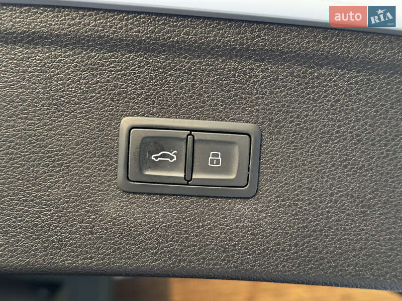 Внедорожник / Кроссовер Audi Q5 2018 в Киеве