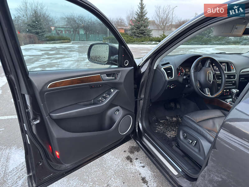 Внедорожник / Кроссовер Audi Q5 2015 в Полтаве