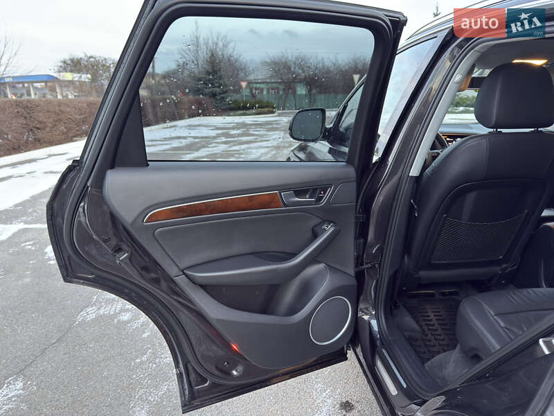 Внедорожник / Кроссовер Audi Q5 2015 в Полтаве