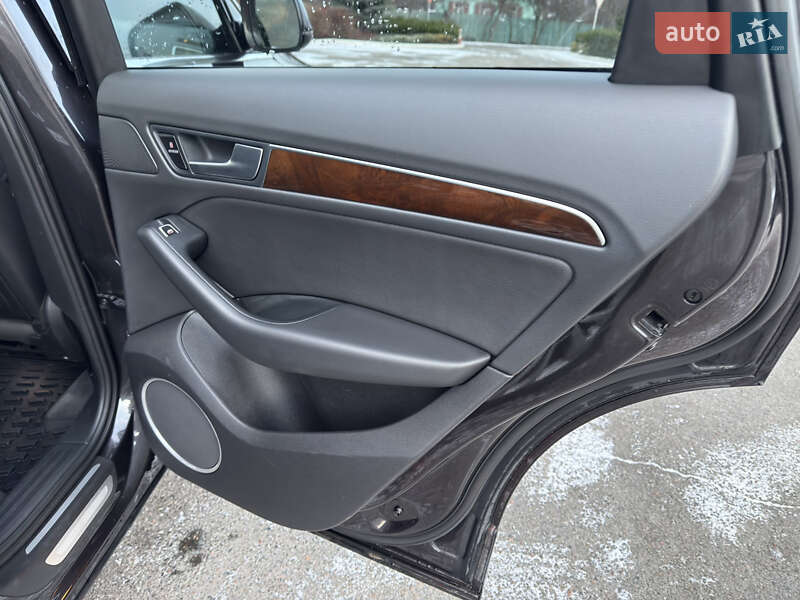 Внедорожник / Кроссовер Audi Q5 2015 в Полтаве