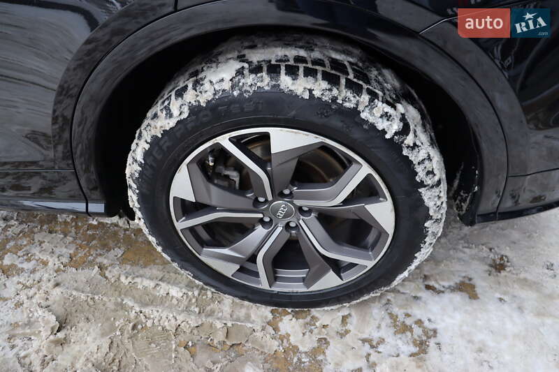 Внедорожник / Кроссовер Audi Q5 2018 в Львове