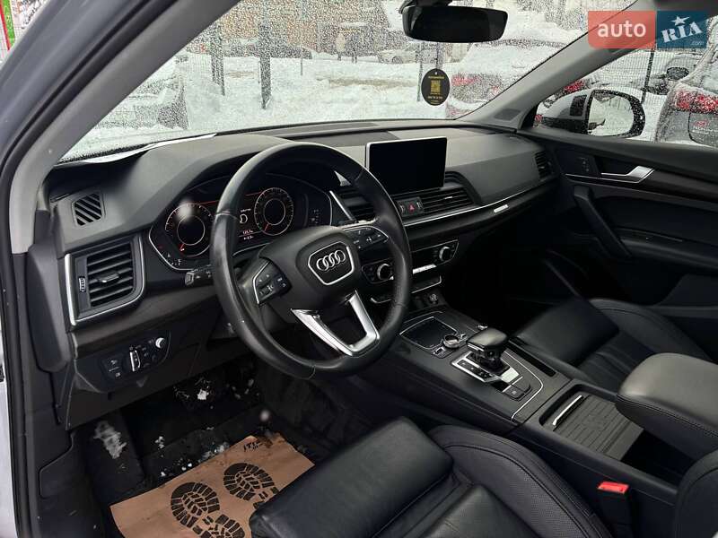 Внедорожник / Кроссовер Audi Q5 2018 в Стрые