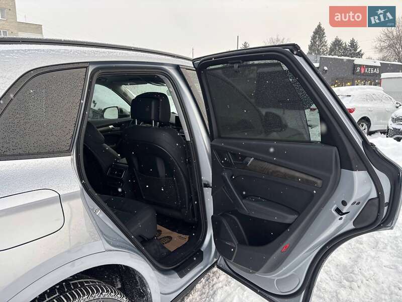 Внедорожник / Кроссовер Audi Q5 2018 в Стрые