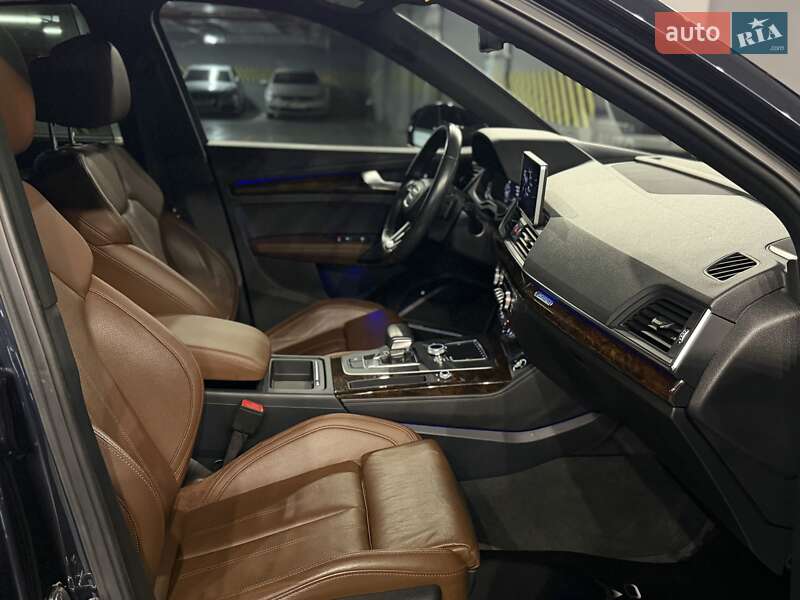 Внедорожник / Кроссовер Audi Q5 2018 в Одессе