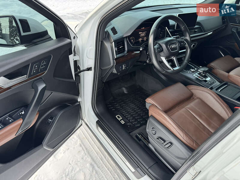 Внедорожник / Кроссовер Audi Q5 2019 в Луцке