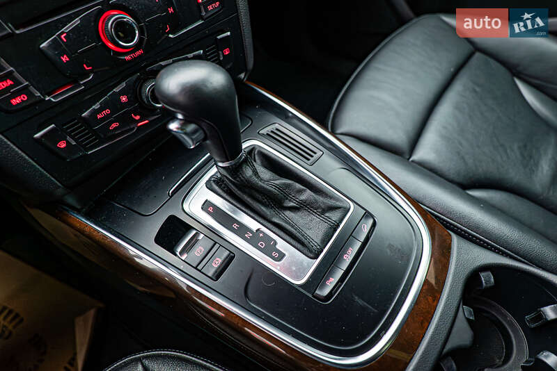 Внедорожник / Кроссовер Audi Q5 2011 в Киеве