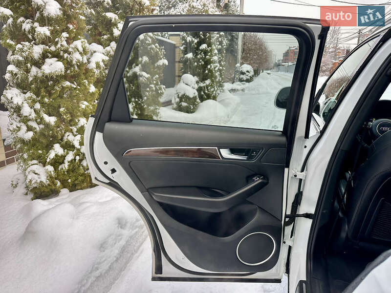 Внедорожник / Кроссовер Audi Q5 2015 в Киеве