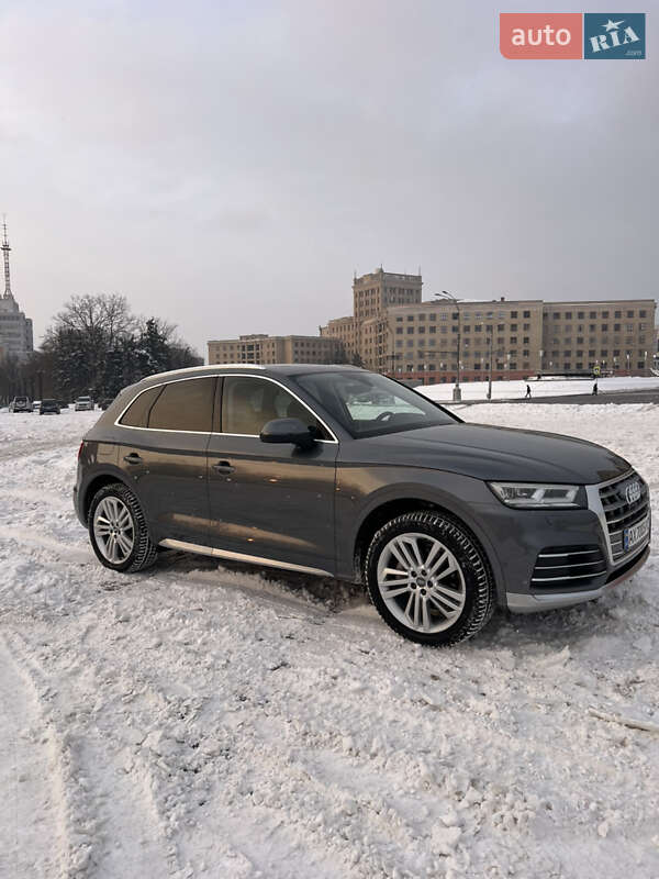 Внедорожник / Кроссовер Audi Q5 2017 в Дергачах