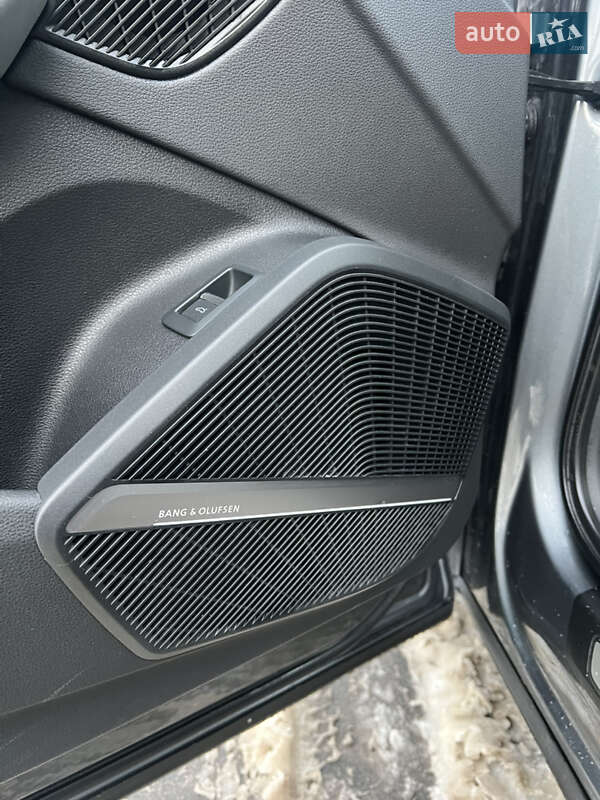 Внедорожник / Кроссовер Audi Q5 2017 в Дергачах