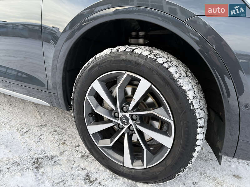 Внедорожник / Кроссовер Audi Q5 2021 в Луцке