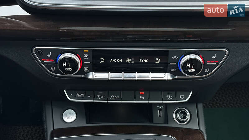 Внедорожник / Кроссовер Audi Q5 2019 в Киеве