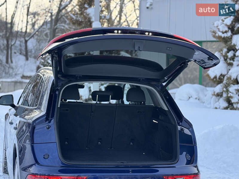 Внедорожник / Кроссовер Audi Q5 2018 в Тернополе