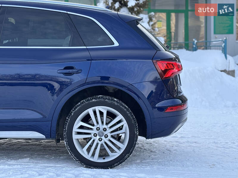 Внедорожник / Кроссовер Audi Q5 2018 в Тернополе