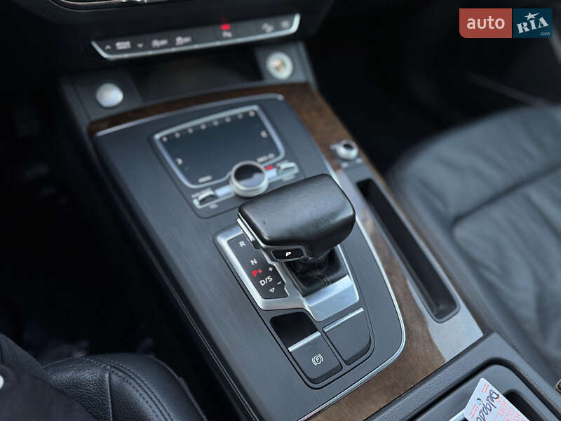 Внедорожник / Кроссовер Audi Q5 2018 в Тернополе