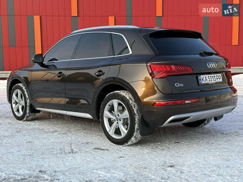 Внедорожник / Кроссовер Audi Q5 2017 в Киеве