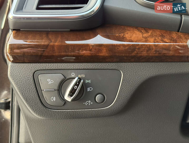 Внедорожник / Кроссовер Audi Q5 2017 в Киеве