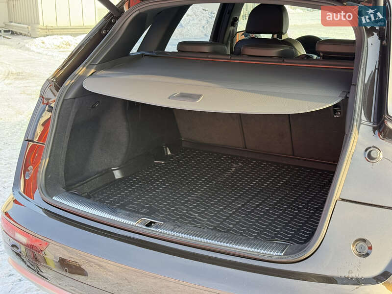 Внедорожник / Кроссовер Audi Q5 2017 в Киеве