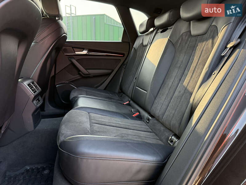 Внедорожник / Кроссовер Audi Q5 2017 в Киеве