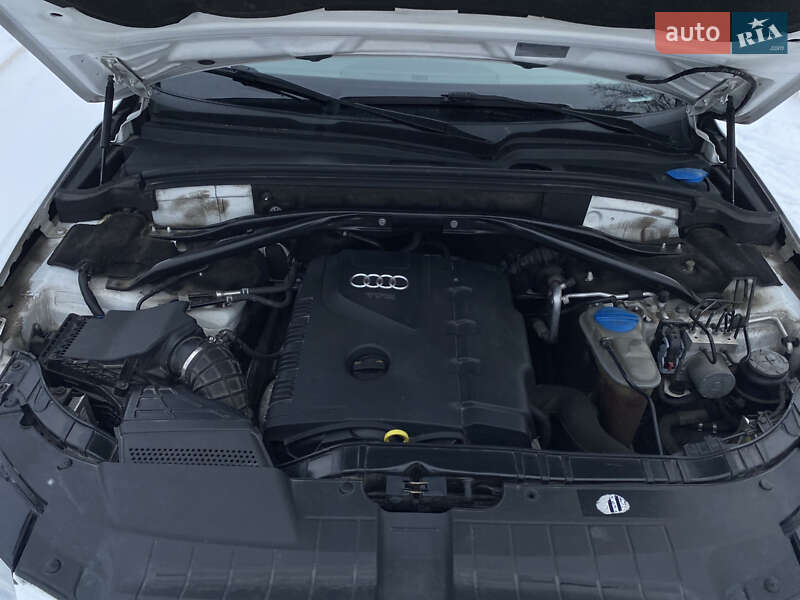 Внедорожник / Кроссовер Audi Q5 2011 в Полтаве