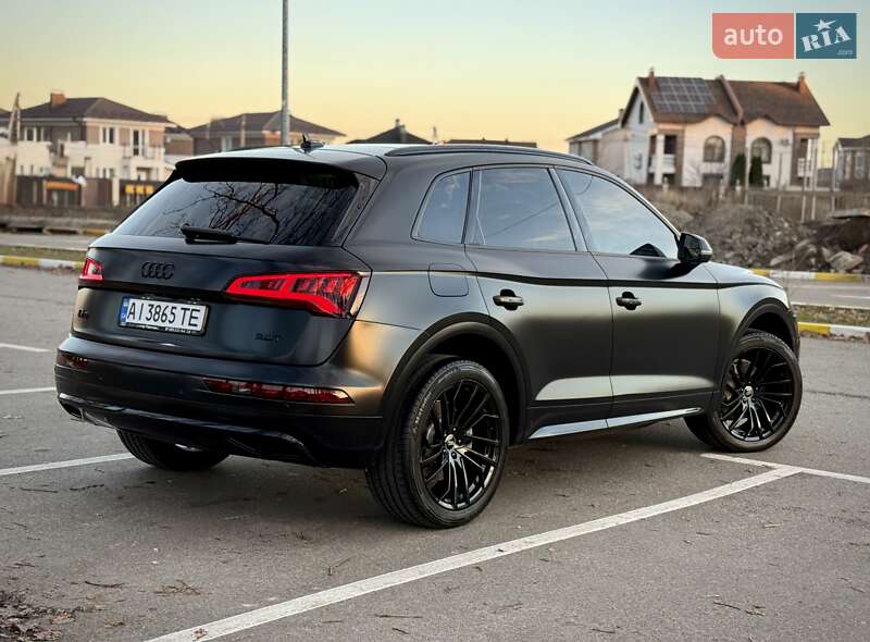 Внедорожник / Кроссовер Audi Q5 2017 в Киеве