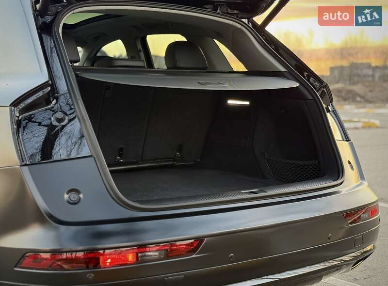 Внедорожник / Кроссовер Audi Q5 2017 в Киеве