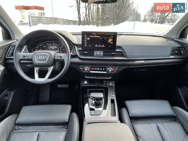 Внедорожник / Кроссовер Audi Q5 2023 в Киеве