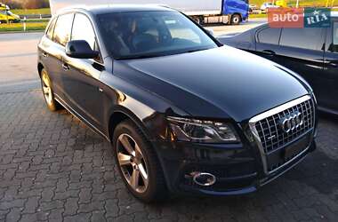 Внедорожник / Кроссовер Audi Q5 2012 в Стоянке