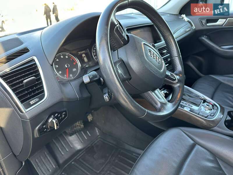 Внедорожник / Кроссовер Audi Q5 2014 в Александрие