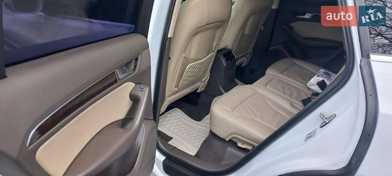 Позашляховик / Кросовер Audi Q5 2015 в Сокалі