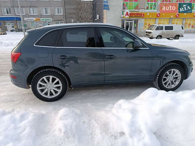 Позашляховик / Кросовер Audi Q5 2011 в Житомирі