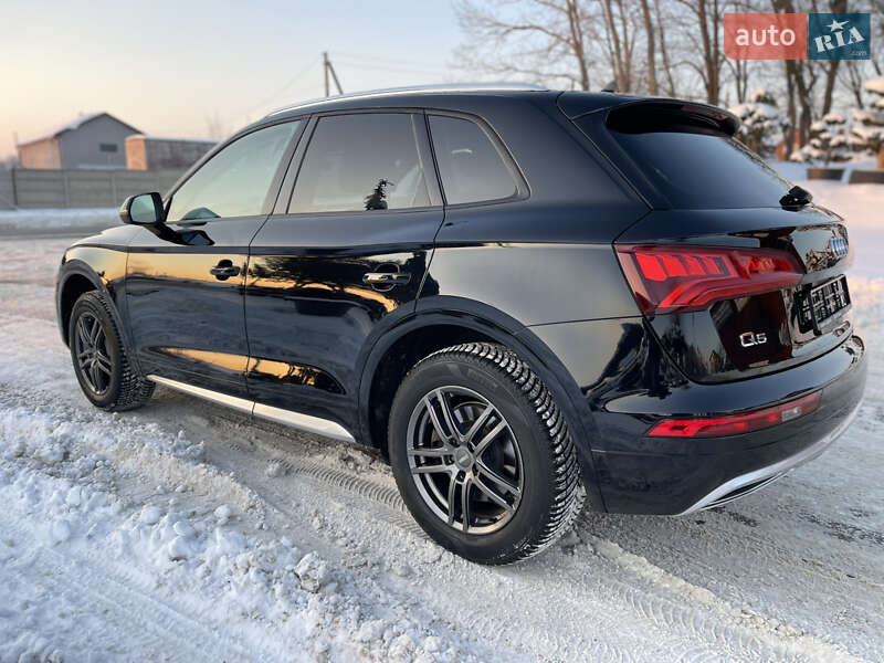 Внедорожник / Кроссовер Audi Q5 2018 в Луцке