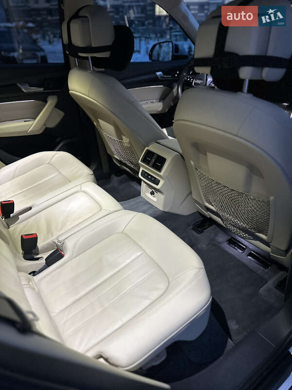 Внедорожник / Кроссовер Audi Q5 2018 в Чернигове