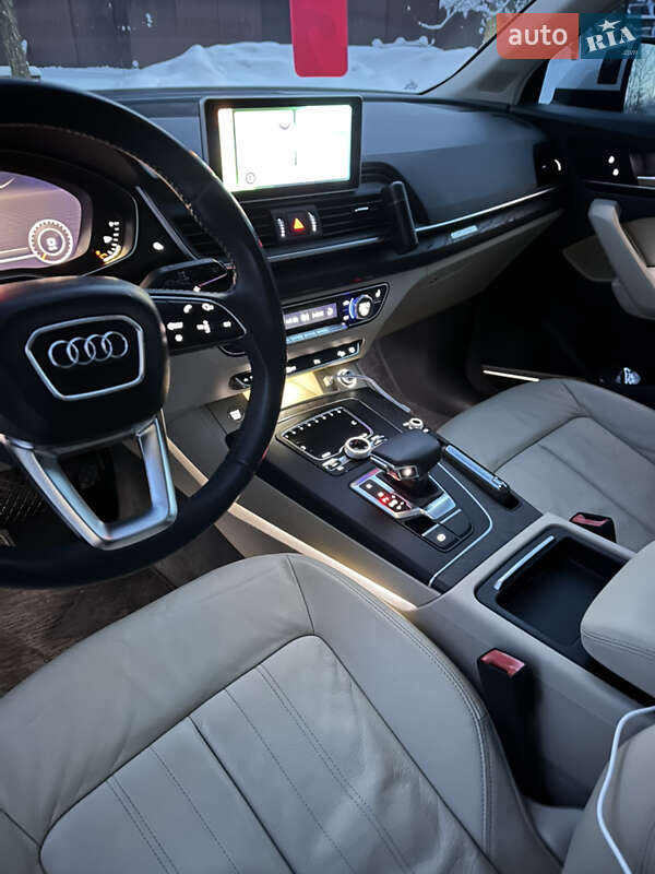 Внедорожник / Кроссовер Audi Q5 2018 в Чернигове