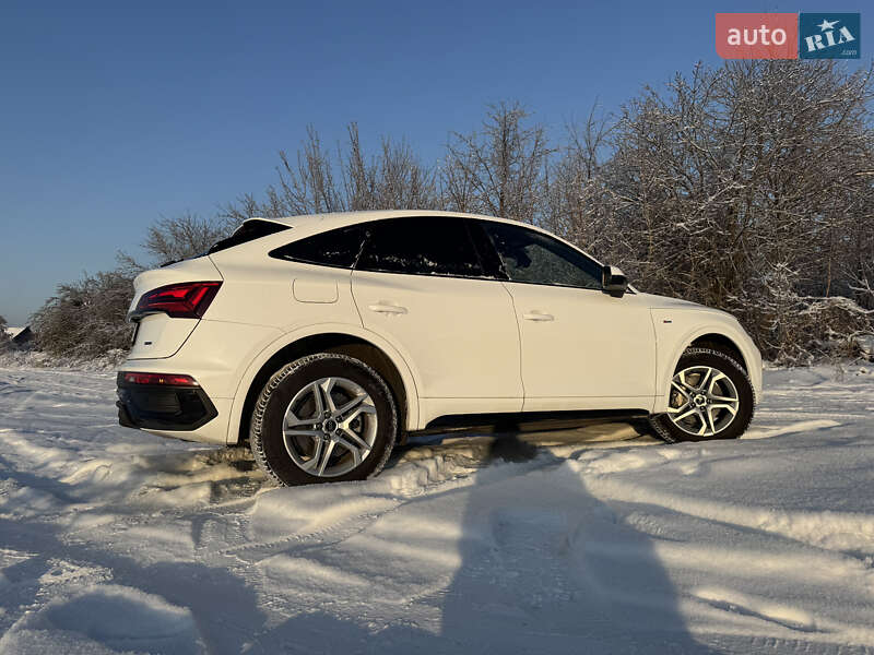 Внедорожник / Кроссовер Audi Q5 2023 в Киеве