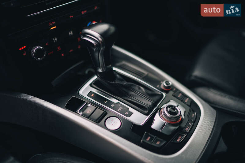 Внедорожник / Кроссовер Audi Q5 2012 в Луцке