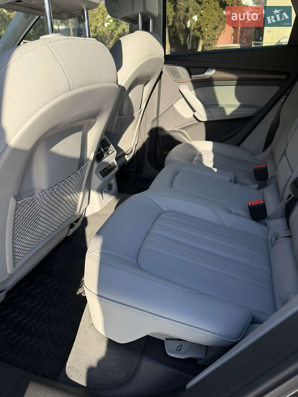 Внедорожник / Кроссовер Audi Q5 2020 в Львове