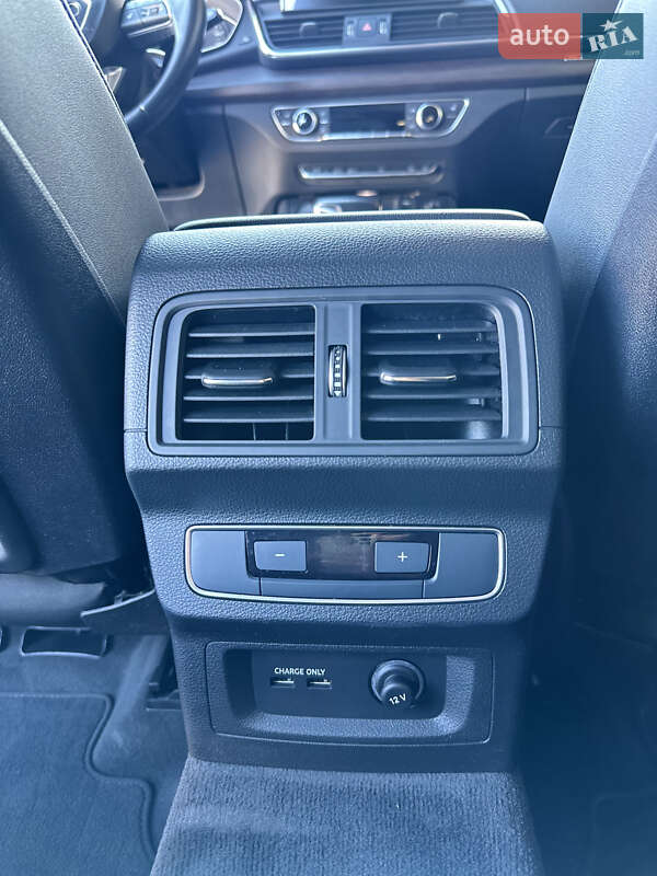 Внедорожник / Кроссовер Audi Q5 2021 в Львове