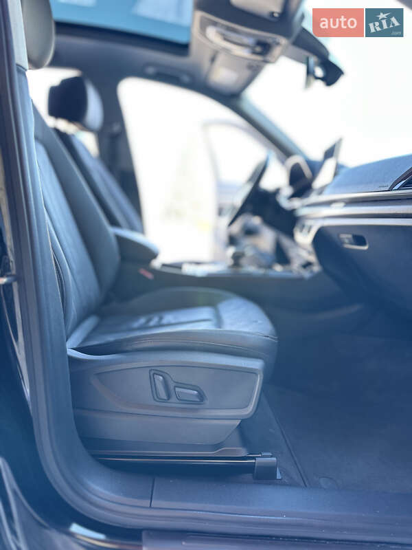 Внедорожник / Кроссовер Audi Q5 2021 в Львове