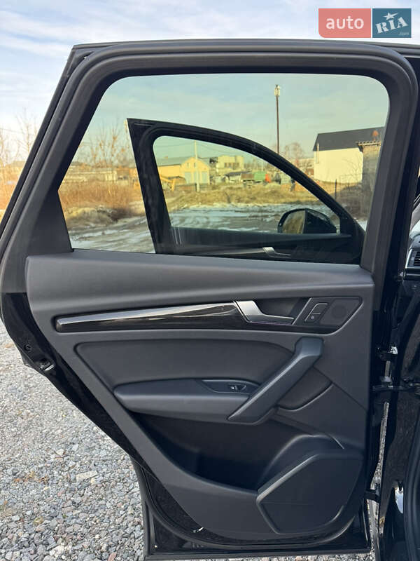 Внедорожник / Кроссовер Audi Q5 2018 в Самборе