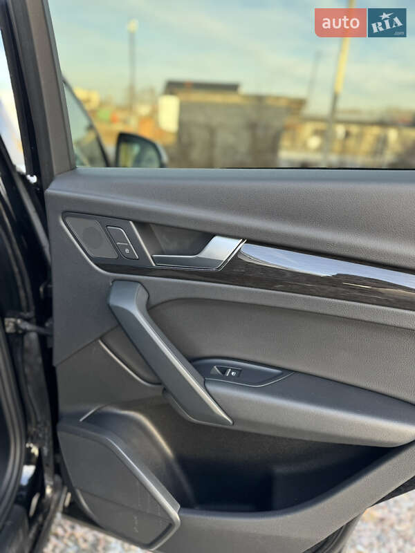 Внедорожник / Кроссовер Audi Q5 2018 в Самборе