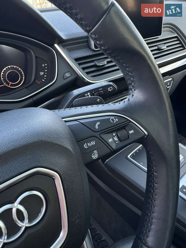 Внедорожник / Кроссовер Audi Q5 2018 в Самборе