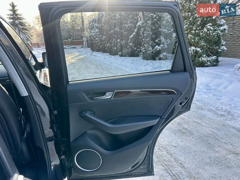 Внедорожник / Кроссовер Audi Q5 2016 в Киеве