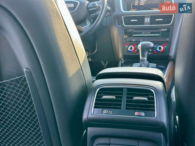 Внедорожник / Кроссовер Audi Q5 2016 в Киеве