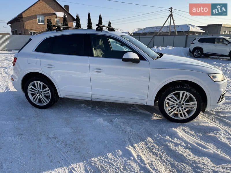 Внедорожник / Кроссовер Audi Q5 2018 в Луцке