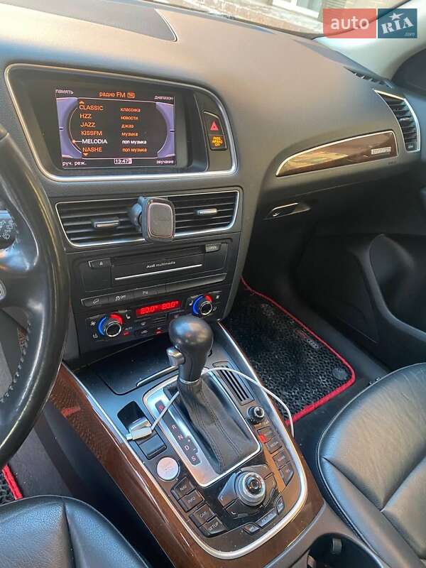 Внедорожник / Кроссовер Audi Q5 2011 в Киеве