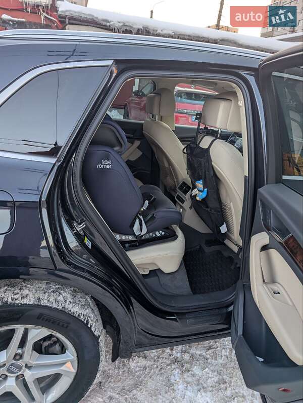 Позашляховик / Кросовер Audi Q5 2017 в Львові фото 23 Позашляховик / Кросовер Audi Q5 2017 в Львові