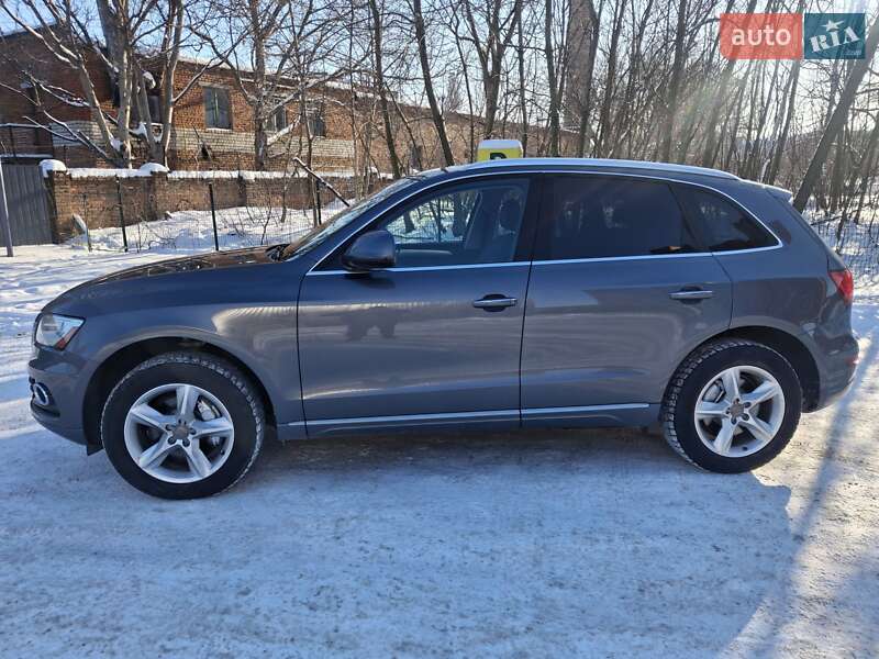 Внедорожник / Кроссовер Audi Q5 2014 в Каменец-Подольском