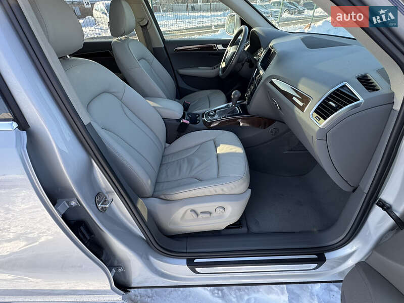 Внедорожник / Кроссовер Audi Q5 2010 в Луцке