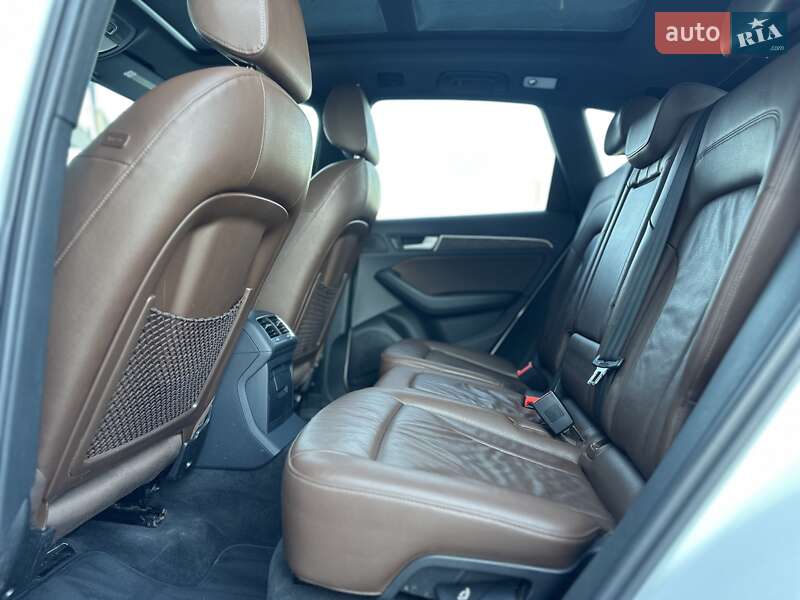 Внедорожник / Кроссовер Audi Q5 2013 в Тернополе